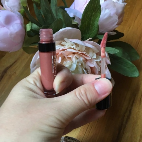 Sold New Bare Minerals bundle & new silver make up bag - Picture 8 of 8